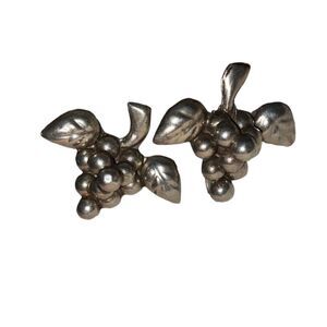 Vintage Alpaca Silver Screw Back Grape Cluster Earrings Mexico